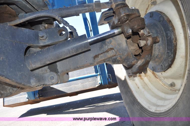 image for item F2029 1994 Ford 8670 MFWD tractor