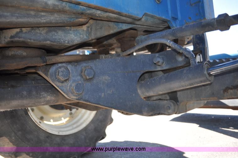 image for item F2029 1994 Ford 8670 MFWD tractor