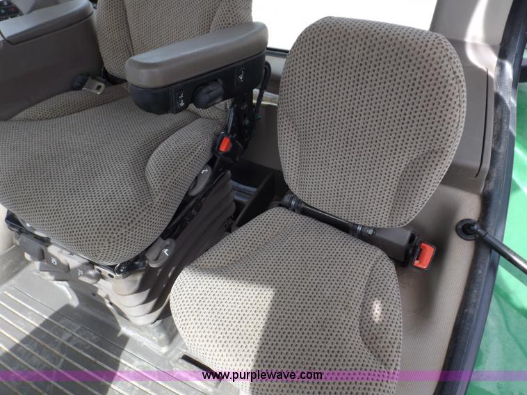 image for item F2033 2013 John Deere 8285R MFWD tractor