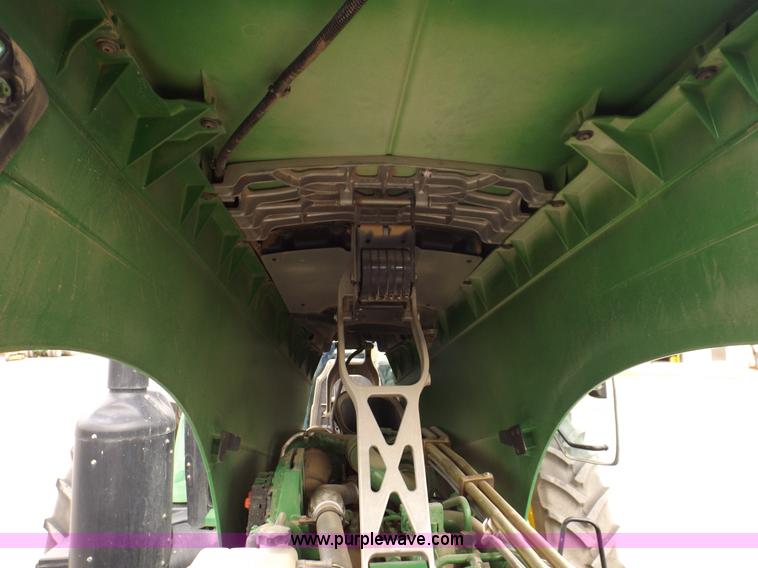 image for item F2033 2013 John Deere 8285R MFWD tractor