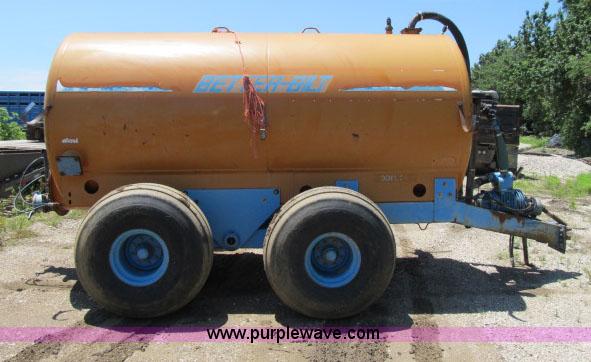 image for item F4939 Better Built 2500 honey wagon