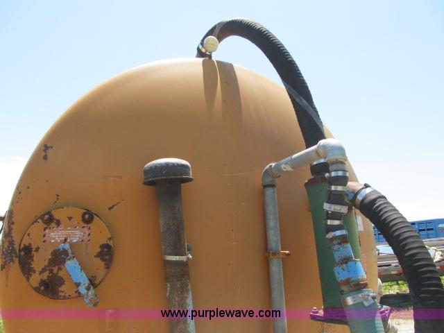 image for item F4939 Better Built 2500 honey wagon