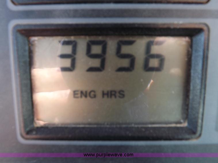 image for item H1802 1992 Case IH 7150 MFWD tractor