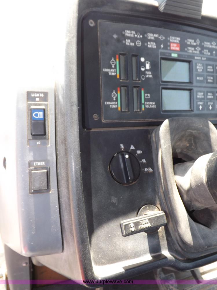 image for item H1802 1992 Case IH 7150 MFWD tractor