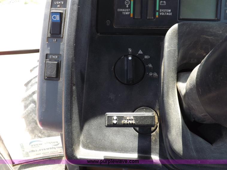 image for item H1802 1992 Case IH 7150 MFWD tractor