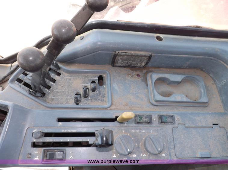 image for item H1802 1992 Case IH 7150 MFWD tractor