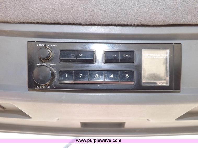 image for item H1802 1992 Case IH 7150 MFWD tractor