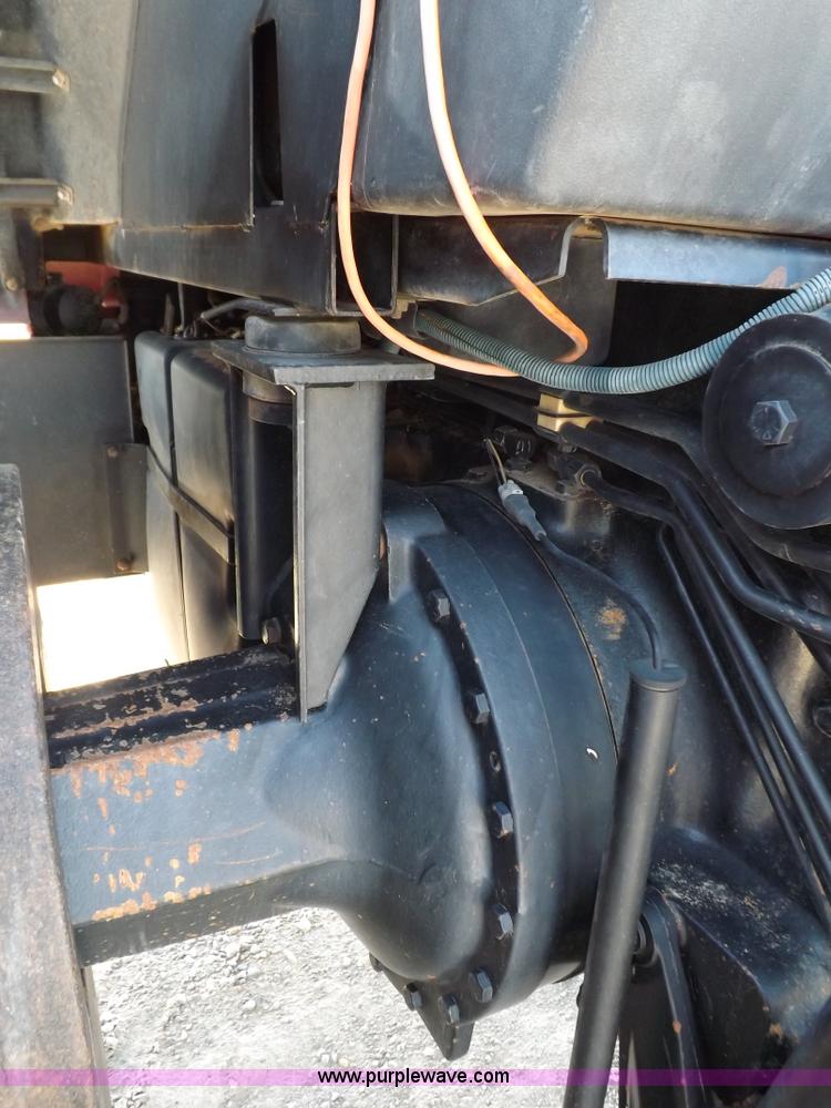 image for item H1802 1992 Case IH 7150 MFWD tractor