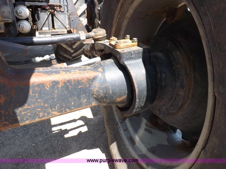 image for item H1802 1992 Case IH 7150 MFWD tractor