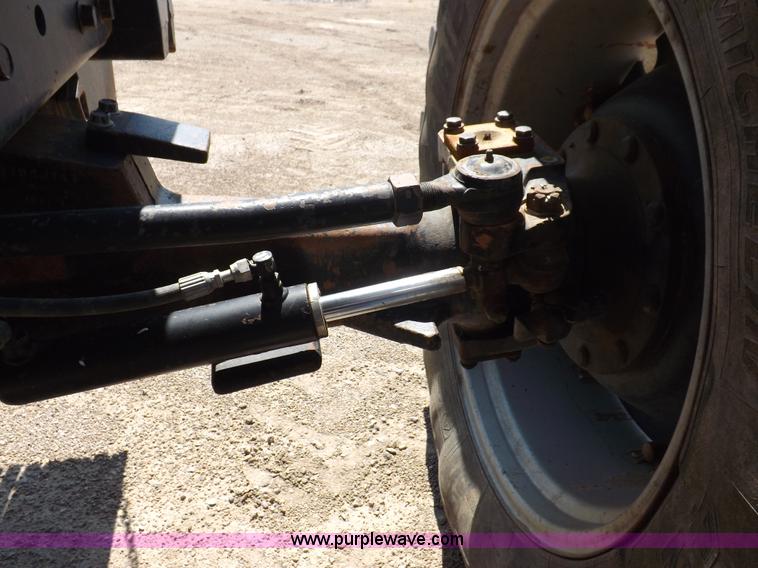 image for item H1802 1992 Case IH 7150 MFWD tractor