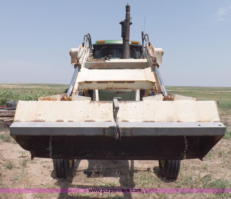 image for item H1805 1975 John Deere 4630 tractor