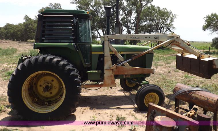 image for item H1805 1975 John Deere 4630 tractor