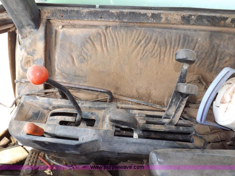 image for item H1805 1975 John Deere 4630 tractor