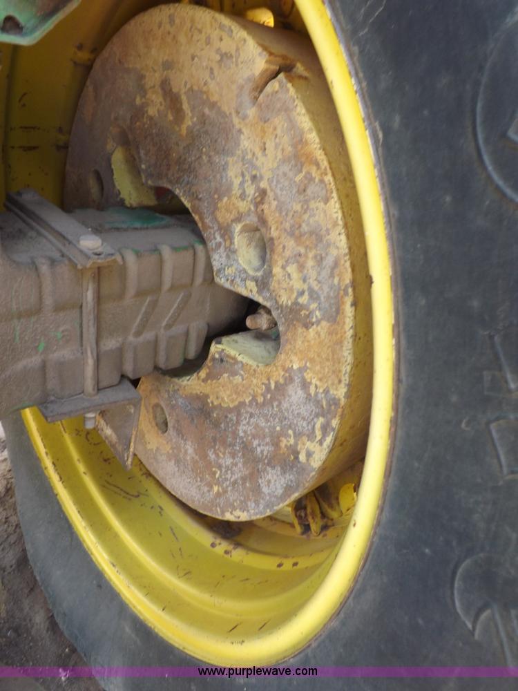 image for item H1805 1975 John Deere 4630 tractor