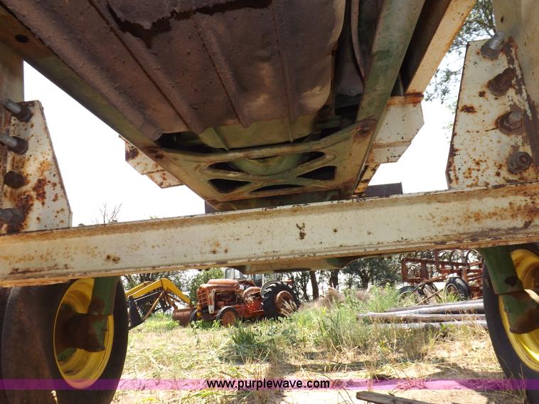 image for item H1805 1975 John Deere 4630 tractor