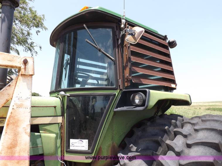 image for item H1805 1975 John Deere 4630 tractor