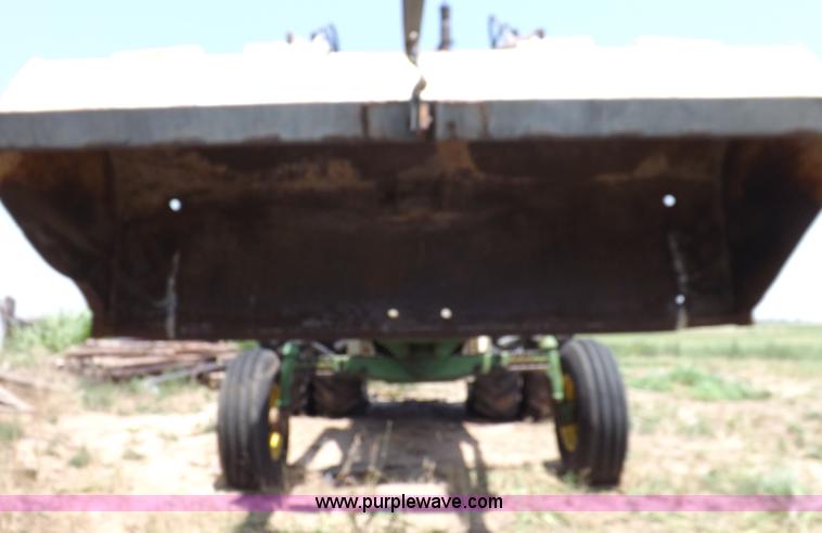 image for item H1805 1975 John Deere 4630 tractor