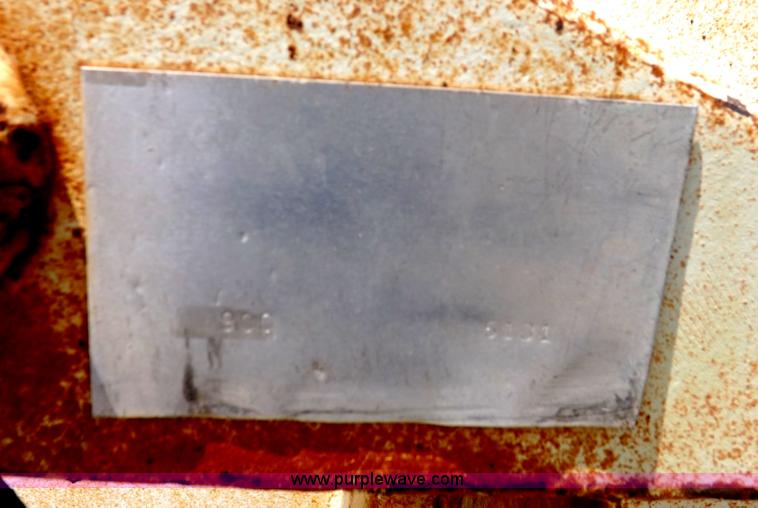 image for item H1805 1975 John Deere 4630 tractor