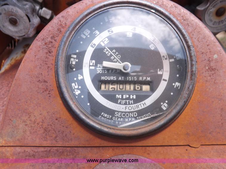 image for item H1806 Ford 700 tractor