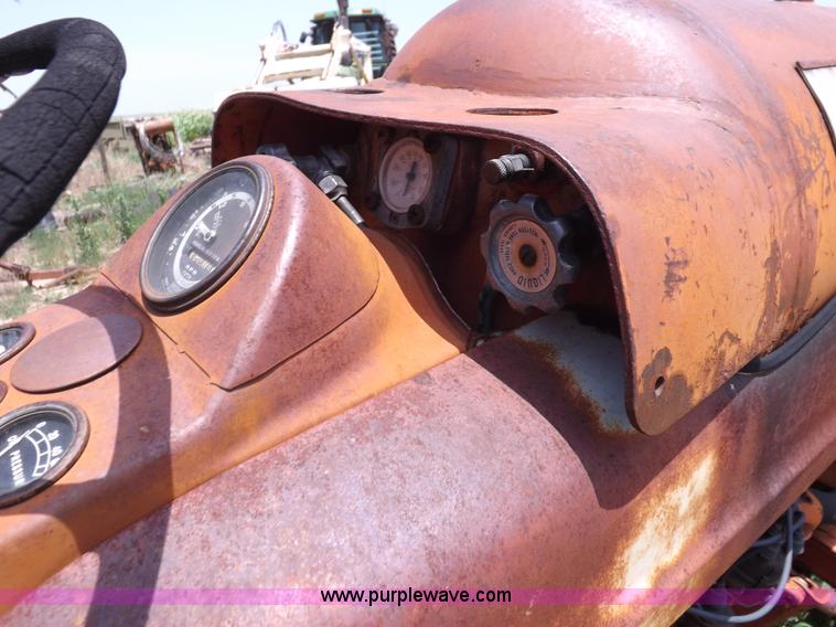 image for item H1806 Ford 700 tractor