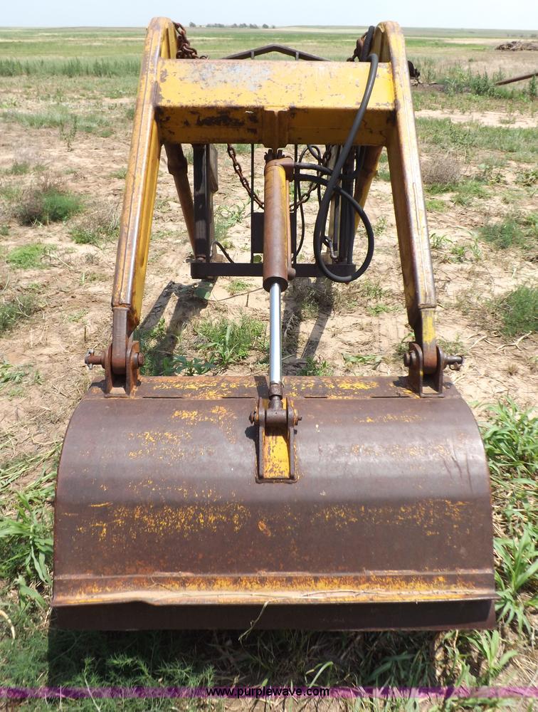 image for item H1806 Ford 700 tractor