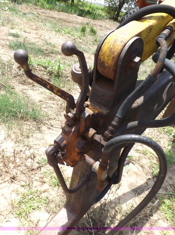 image for item H1806 Ford 700 tractor