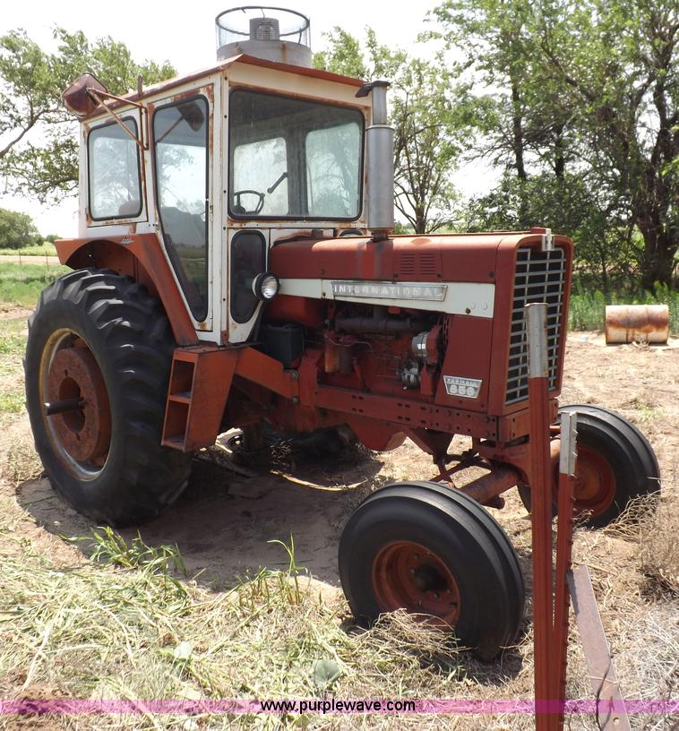 image for item H1807 International 856 tractor