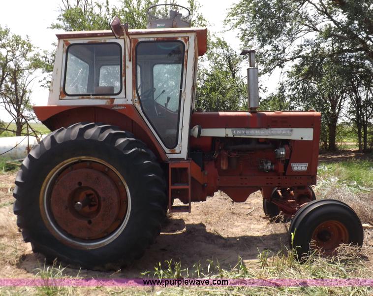 image for item H1807 International 856 tractor