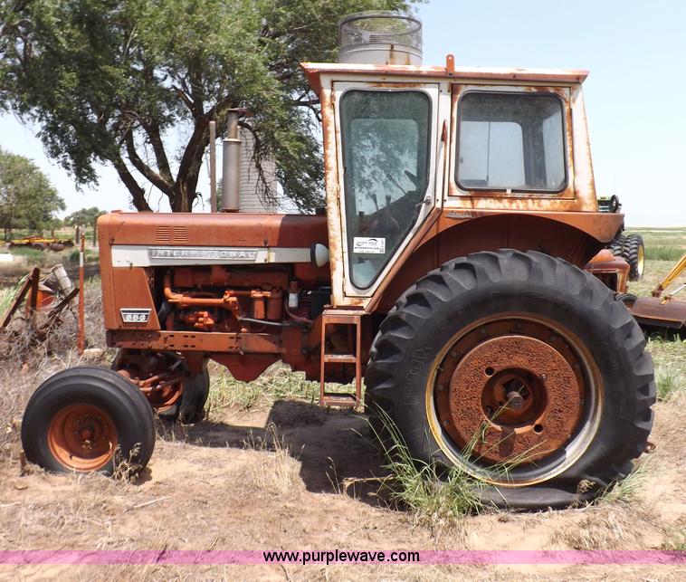 image for item H1807 International 856 tractor