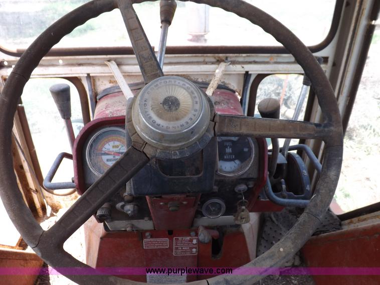 image for item H1807 International 856 tractor