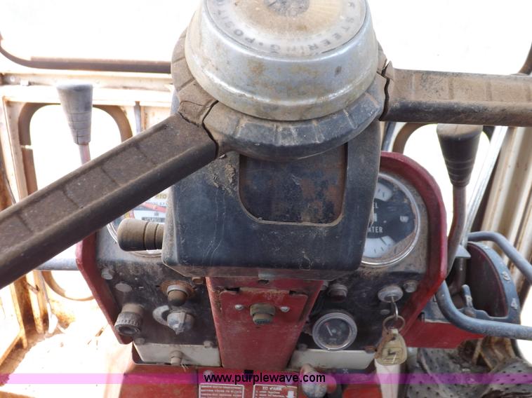 image for item H1807 International 856 tractor