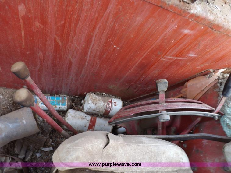 image for item H1807 International 856 tractor