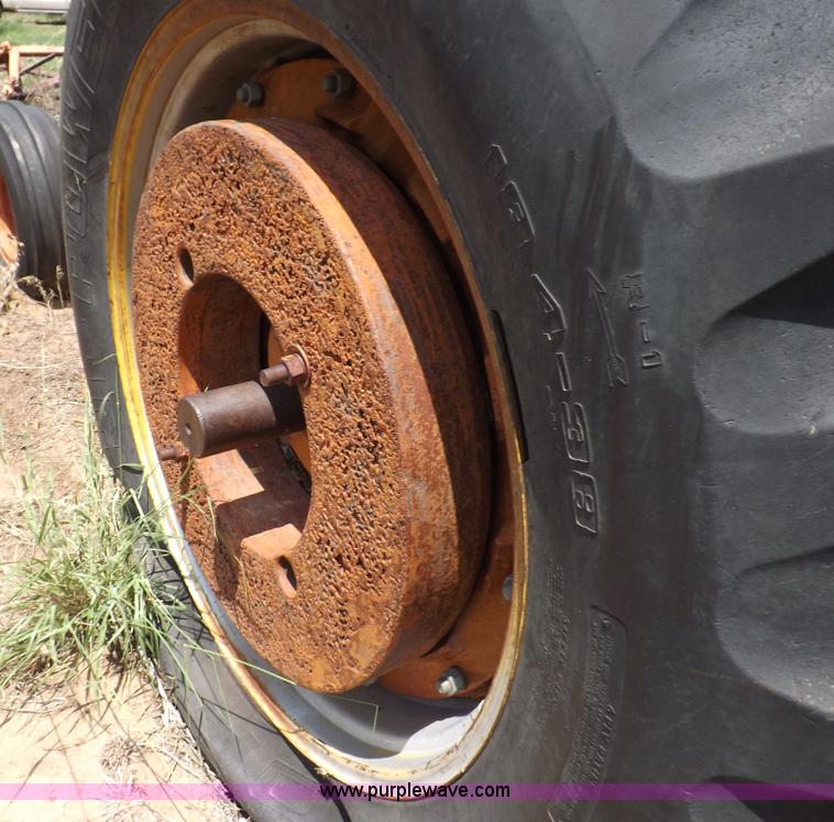 image for item H1807 International 856 tractor