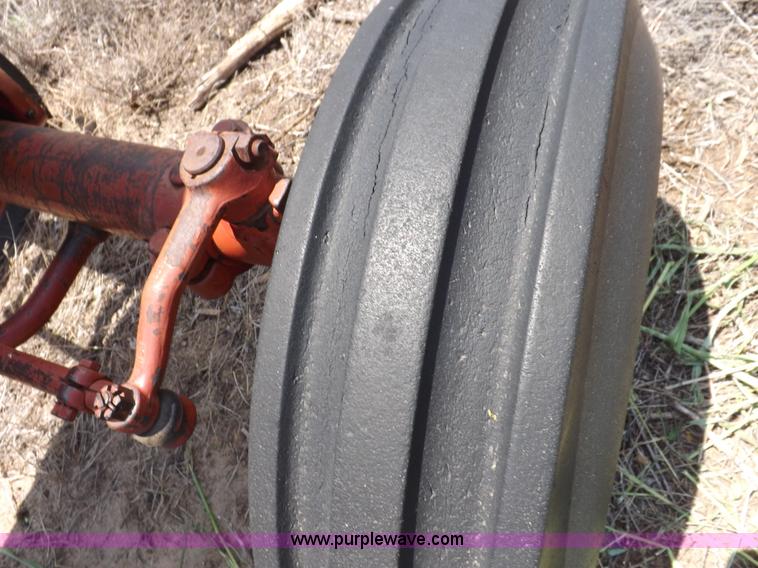 image for item H1807 International 856 tractor