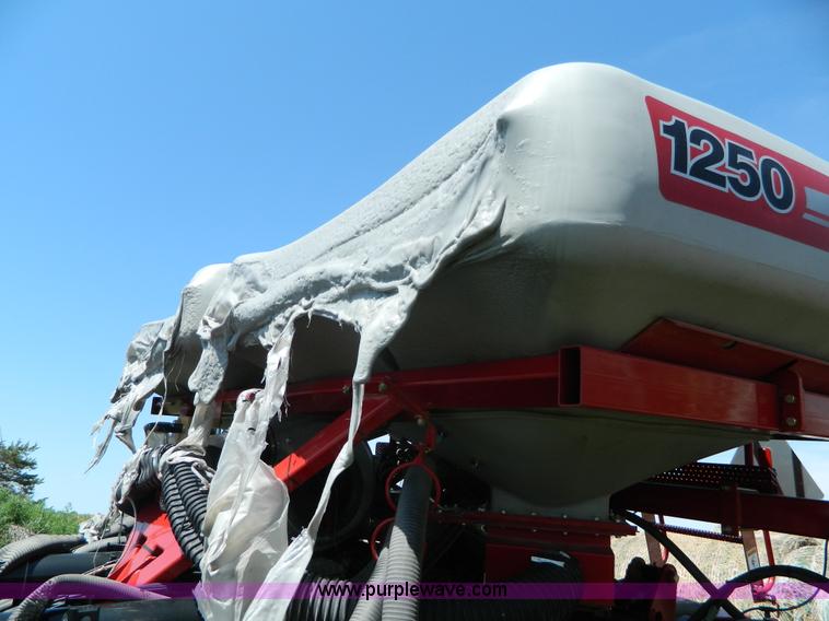 image for item H2455 2012 Case IH 1250 planter