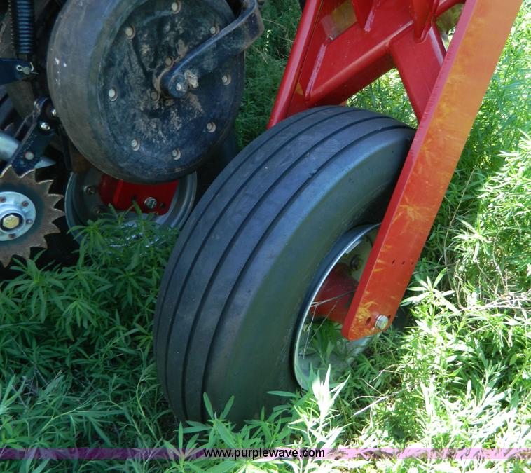 image for item H2455 2012 Case IH 1250 planter