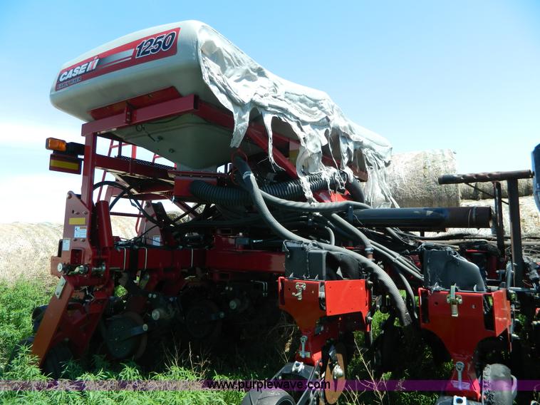 image for item H2455 2012 Case IH 1250 planter