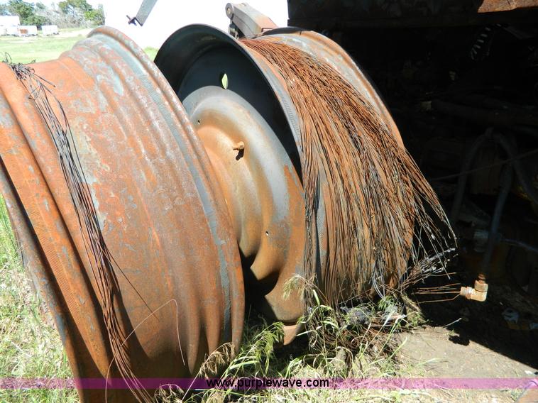 image for item H2456 2011 Case IH Magnum tractor