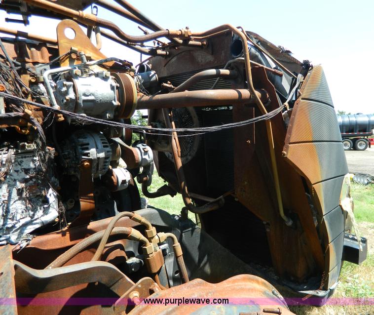 image for item H2456 2011 Case IH Magnum tractor