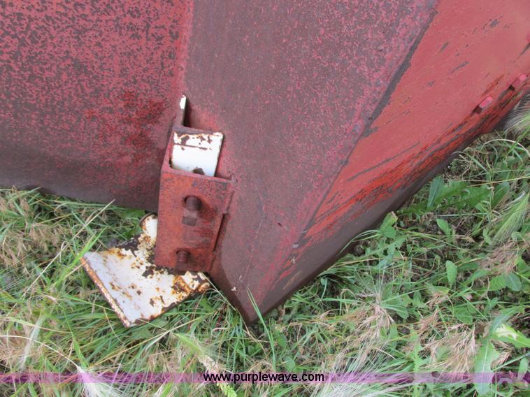 image for item I2508 Loftness snow blower