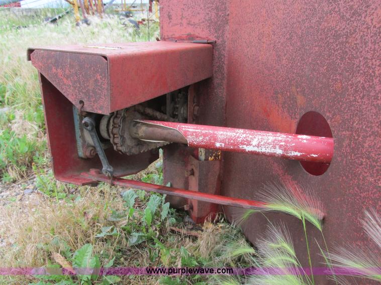 image for item I2508 Loftness snow blower