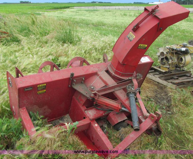 image for item I2515 International 80 snow blower