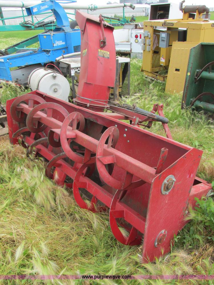 image for item I2515 International 80 snow blower