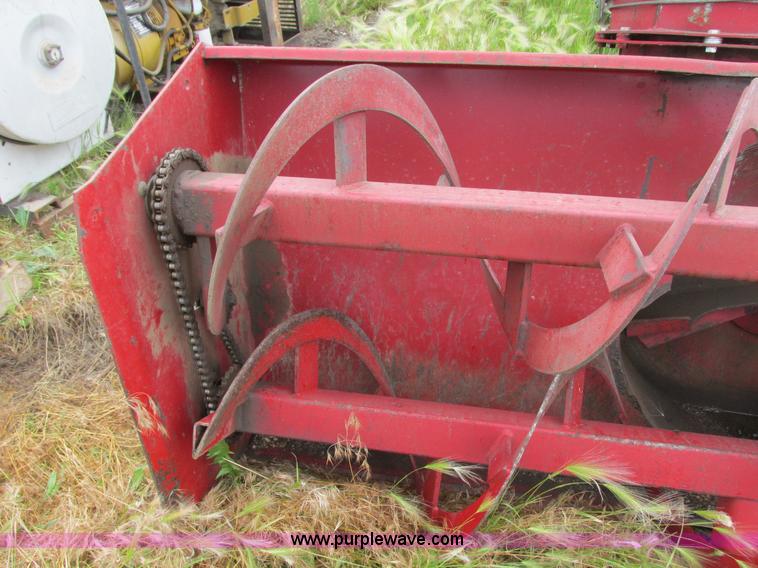 image for item I2515 International 80 snow blower