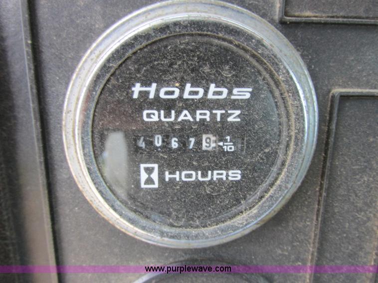 image for item I2518 1987 International F9370 semi truck