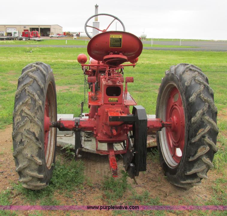 image for item I2520 International C tractor