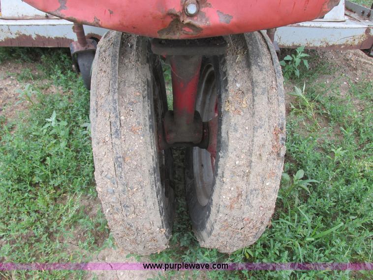 image for item I2520 International C tractor