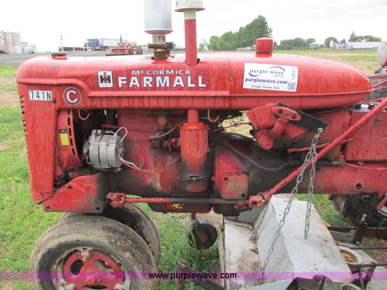 image for item I2520 International C tractor