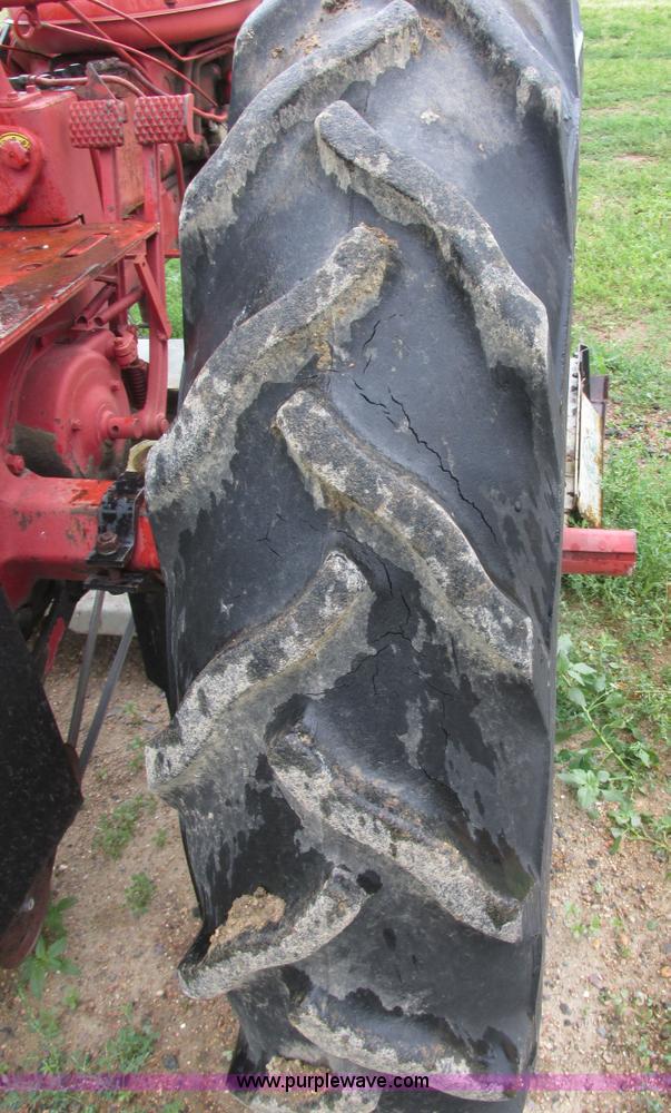 image for item I2520 International C tractor