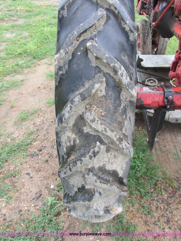 image for item I2520 International C tractor